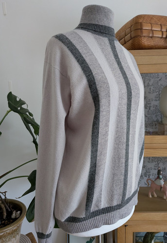 Vintage pringle 100 wool roll - pringle,